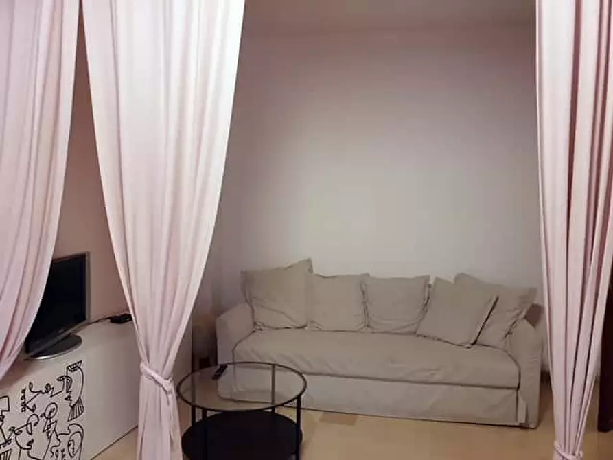 Immagine 4 di Appartamento in affitto  in Via dei Piatti8 a Milano