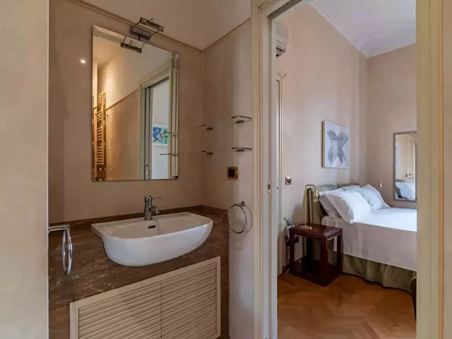 Immagine 26 di Appartamento in affitto  in Piazza del Porto di Ripetta1 a Roma