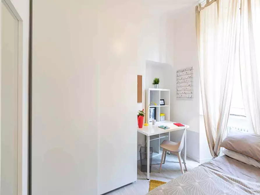 Immagine 2 di Camera in affitto  in Via della Moscova25 a Milano