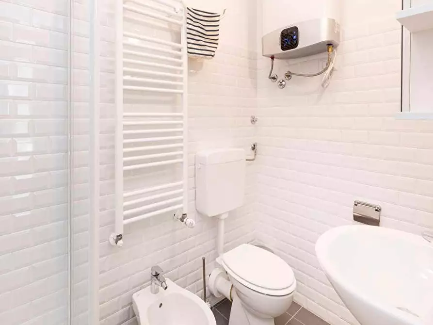 Immagine 28 di Camera in affitto  in Via Paolo Bassi22 a Milano