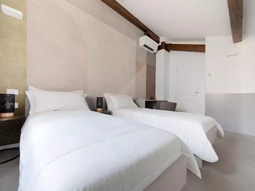 Immagine 21 di Appartamento in affitto  in Via dell'Indipendenza24 a Bologna