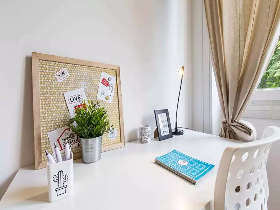 Immagine 8 di Camera in affitto  in Via Raffaello Bertieri1 a Milano