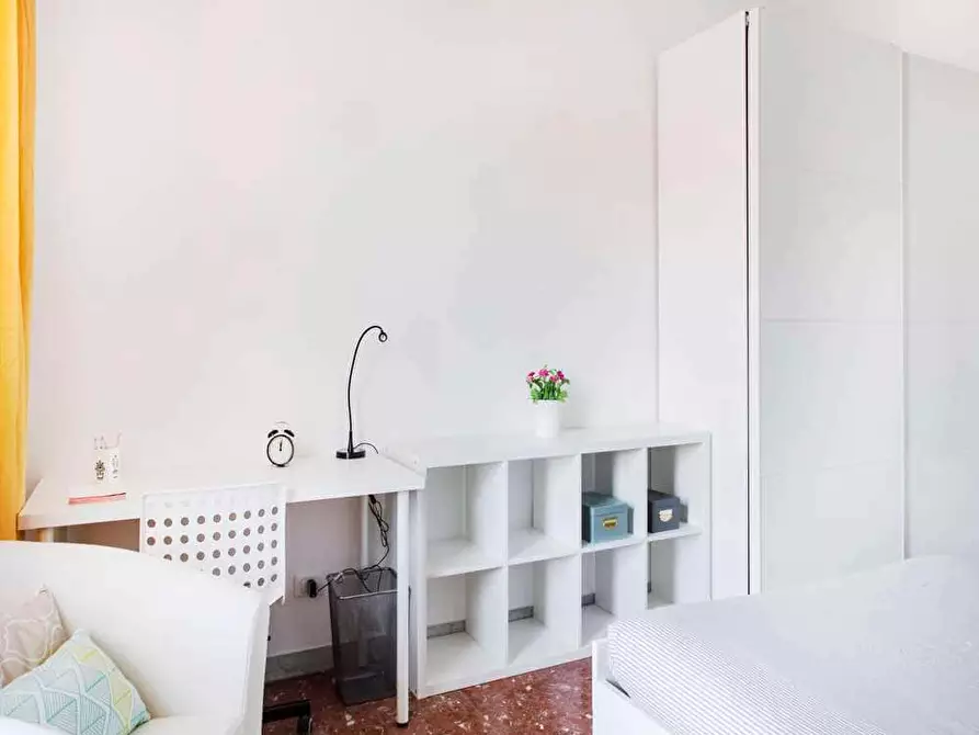 Immagine 10 di Camera in affitto  in Via Montebruno12 a Roma