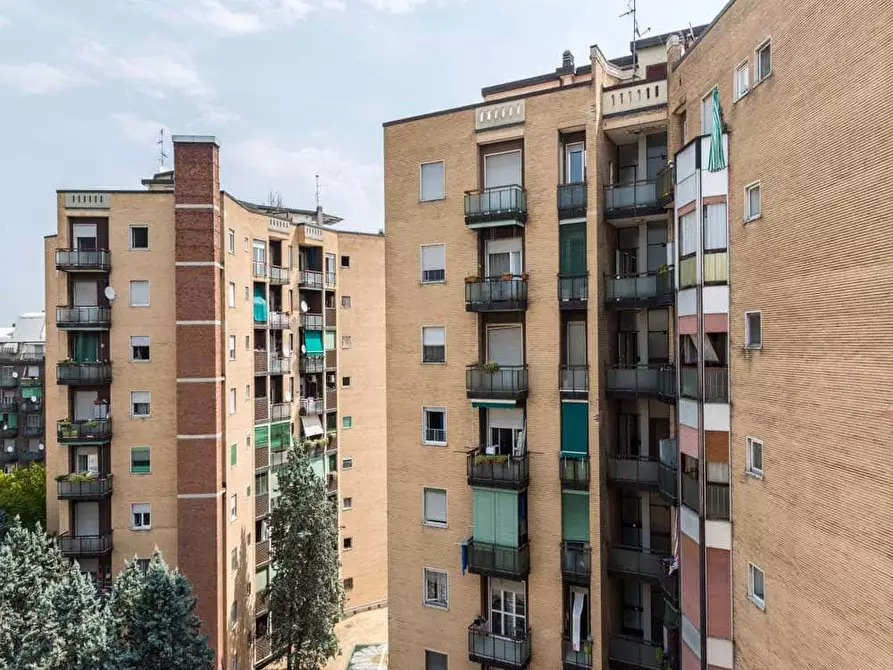 Immagine 38 di Camera in affitto  in Via dei Mandorli6 a Buccinasco