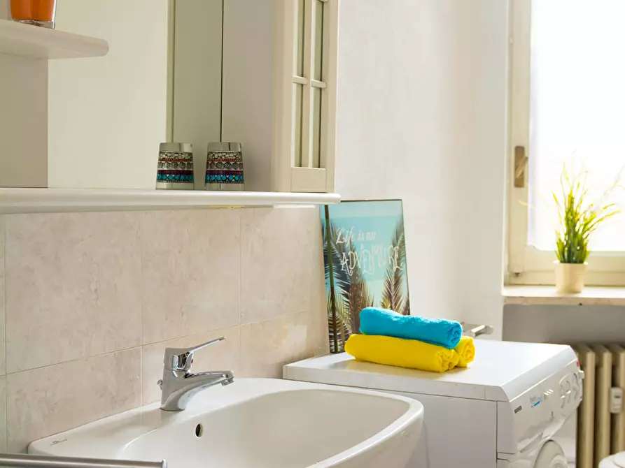 Immagine 9 di Camera in affitto  in Via San Paolo a Torino