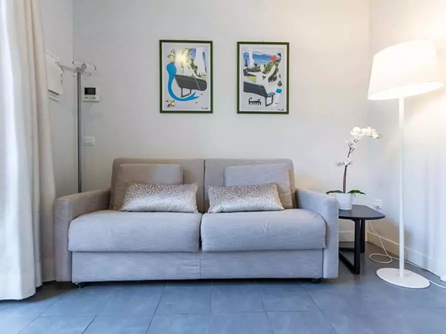 Immagine 4 di Appartamento in affitto  in Via Bernardino Biondelli7 a Milano