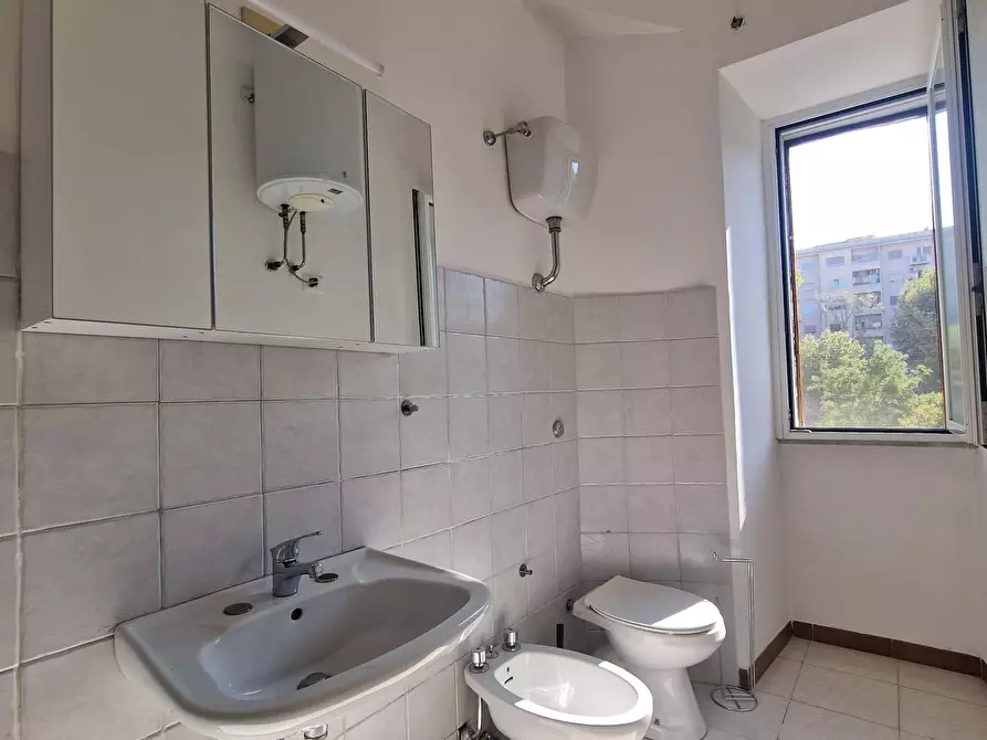 Immagine 17 di Camera in affitto  in Via Ostiense353 a Roma