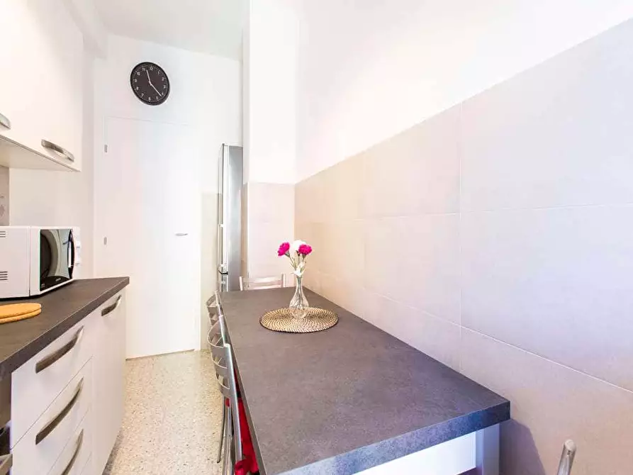 Immagine 21 di Camera in affitto  in Via Gallarate107 a Milano