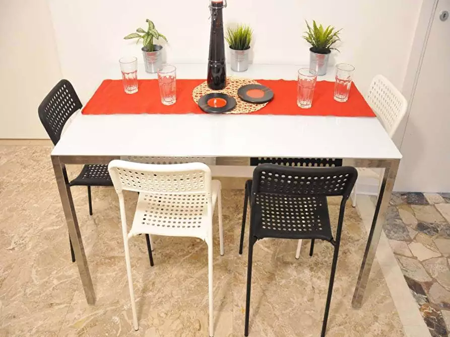 Immagine 20 di Camera in affitto  in Viale Molise65 a Milano