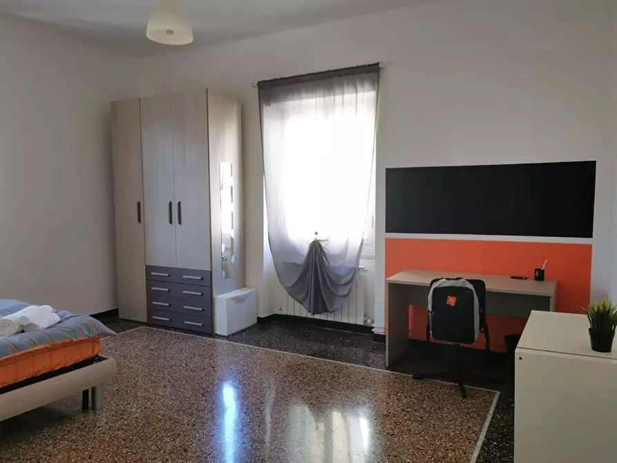Immagine 2 di Camera in affitto  in Salita Piano di Rocca8 a Genova