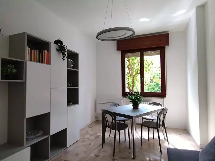 Immagine 1 di Appartamento in affitto  in Via Tavazzano a Milano