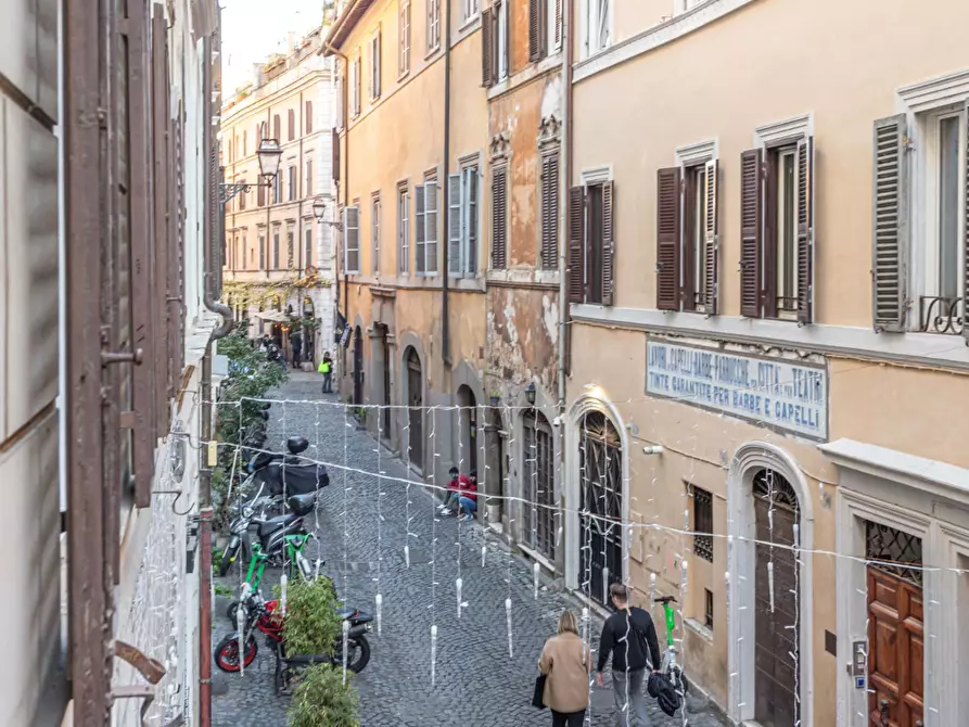Immagine 21 di Appartamento in affitto  in Via della Madonna dei Monti15 a Roma