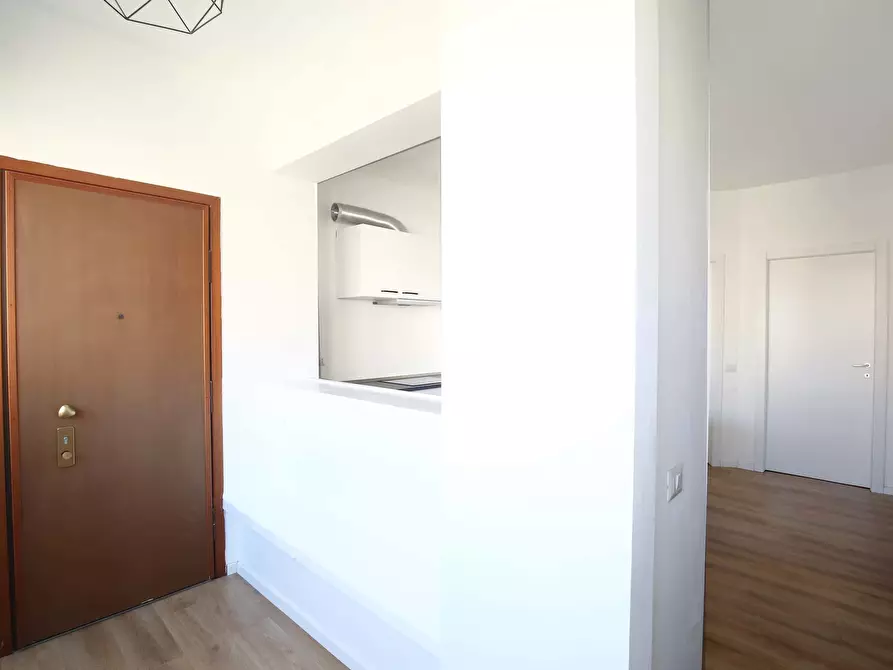 Immagine 11 di Camera in affitto  in Via Benjamin Constant6 a Milano