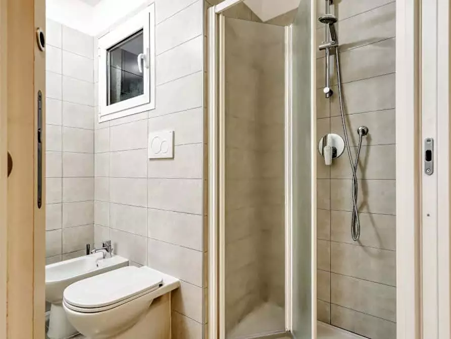 Immagine 9 di Camera in affitto  in Via Vigevano45 a Milano