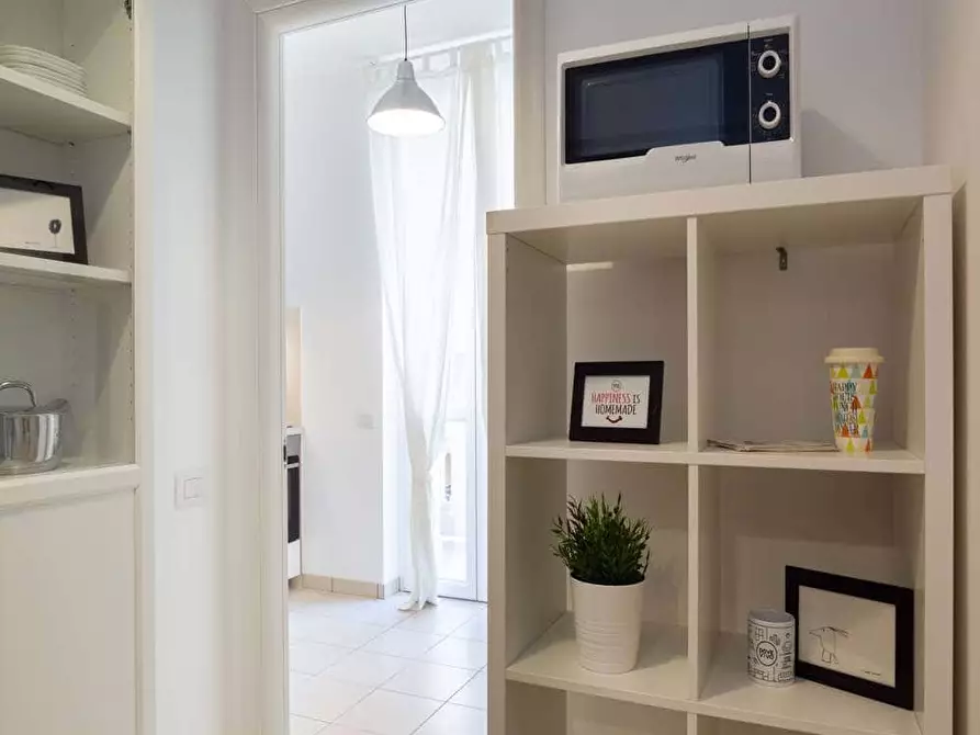 Immagine 6 di Camera in affitto  in Via Gardone5 a Milano