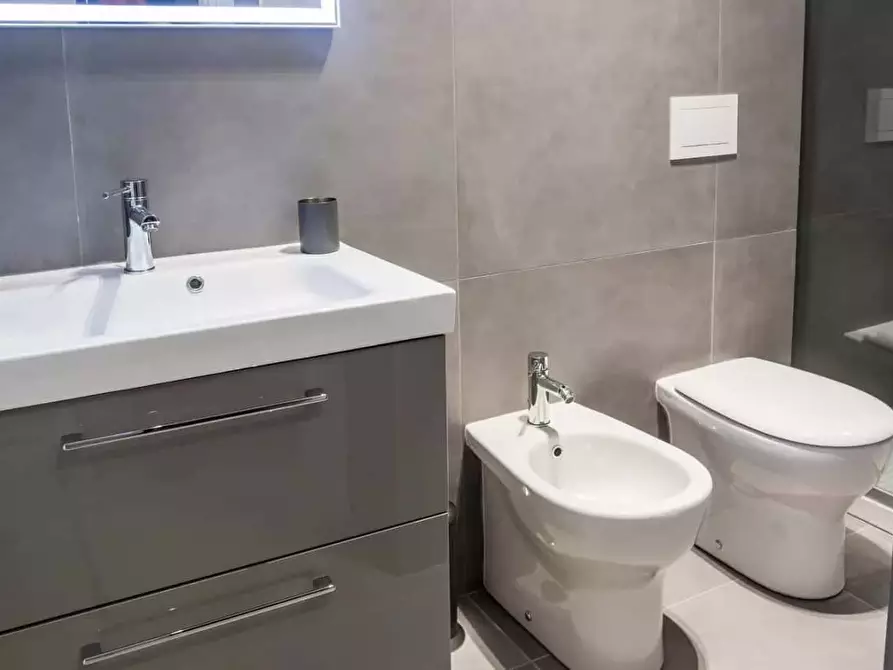 Immagine 21 di Appartamento in affitto  in Via San Gerolamo Emiliani1 a Milano