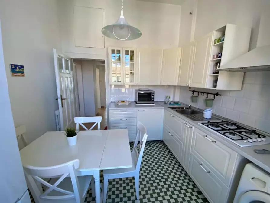 Immagine 11 di Appartamento in affitto  in Via la Spezia81 a Roma