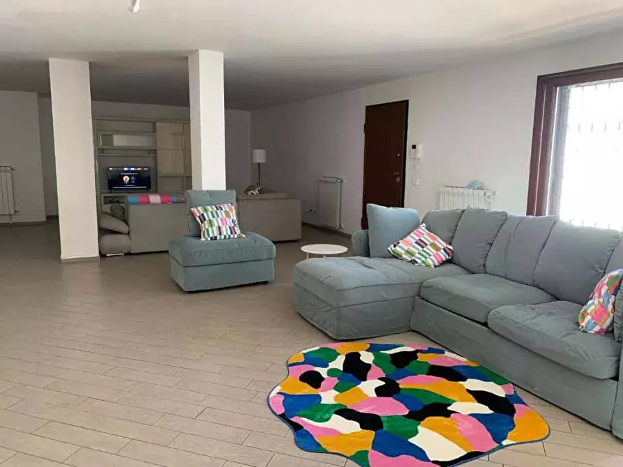 Immagine 38 di Appartamento in affitto  in via Giorgio Bassani72 a Roma