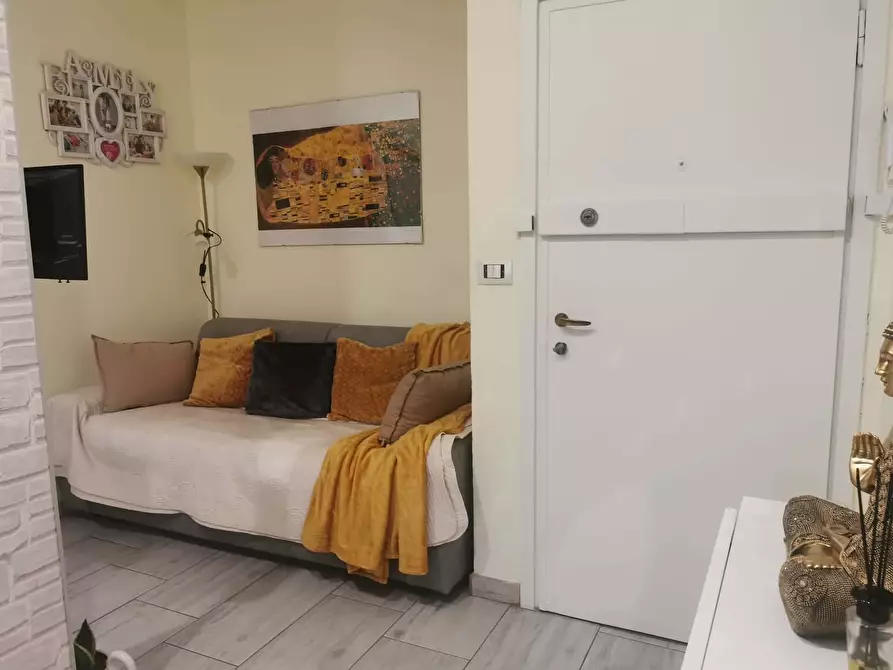 Immagine 2 di Camera in affitto  in Via Vittorio Scialoia9 a Milano