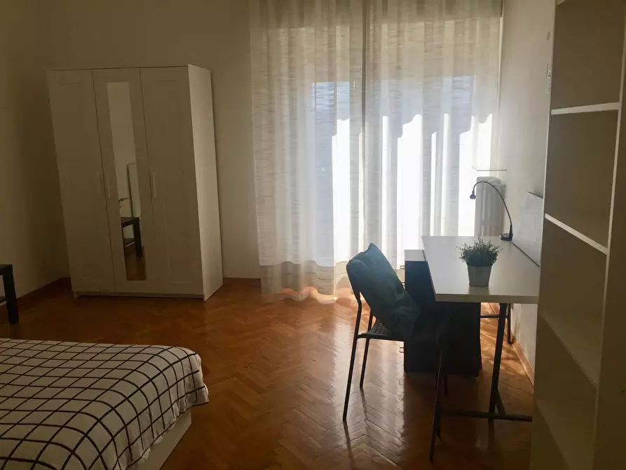Immagine 2 di Camera in affitto  in Via Francesco Baracca2 a Firenze