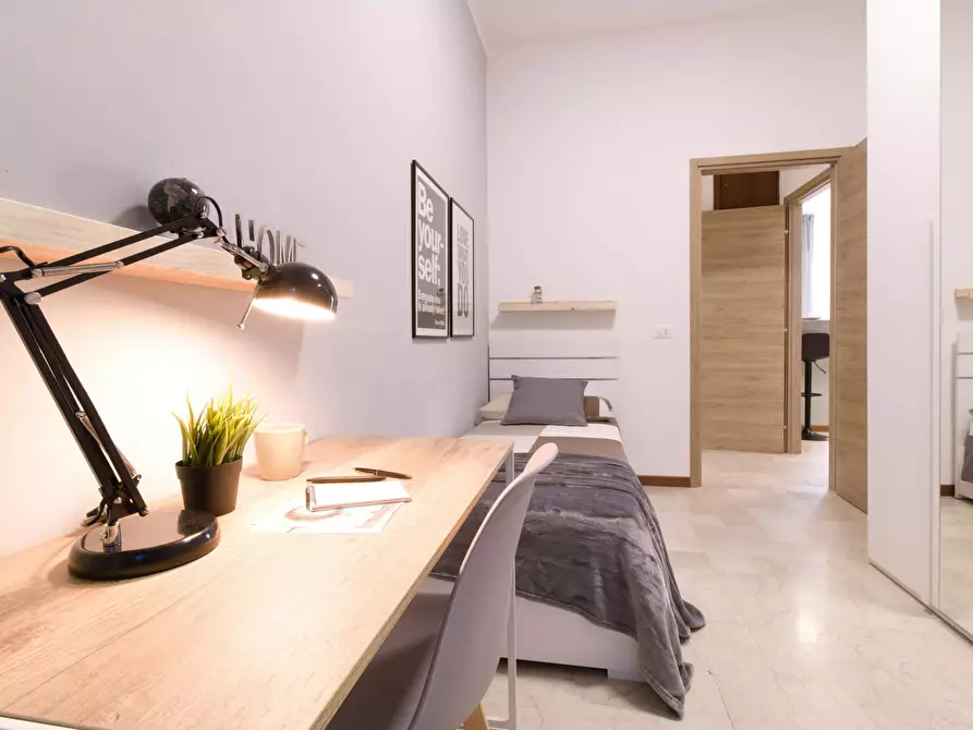 Immagine 2 di Camera in affitto  in Via Senatore Diogene Valotti a Brescia