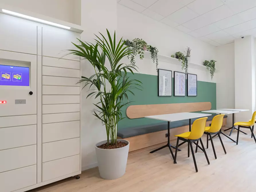 Immagine 26 di Camera in affitto  in Via Lepontina4 a Milano