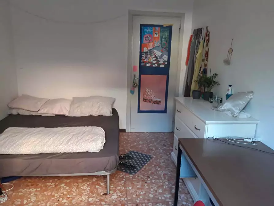 Immagine 2 di Camera in affitto  in Via Innocenzo Isimbardi a Milano