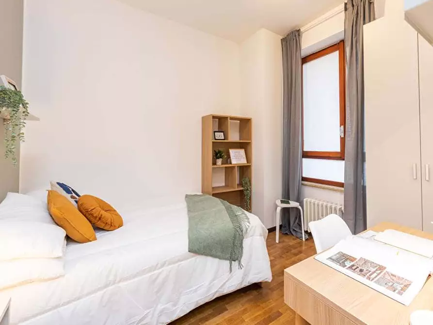 Immagine 2 di Camera in affitto  in Viale Tibaldi54 a Milano