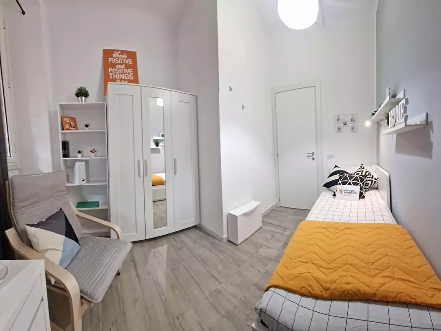 Immagine 11 di Camera in affitto  in Via in Selci54 a Roma