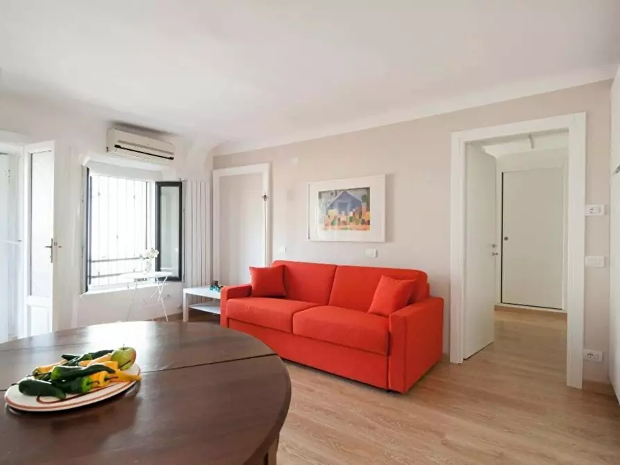 Immagine 19 di Appartamento in affitto  in Via Vigevano15 a Milano