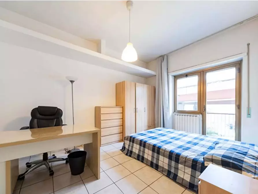 Immagine 1 di Camera in affitto  in Viale dello Scalo S. Lorenzo61 a Roma