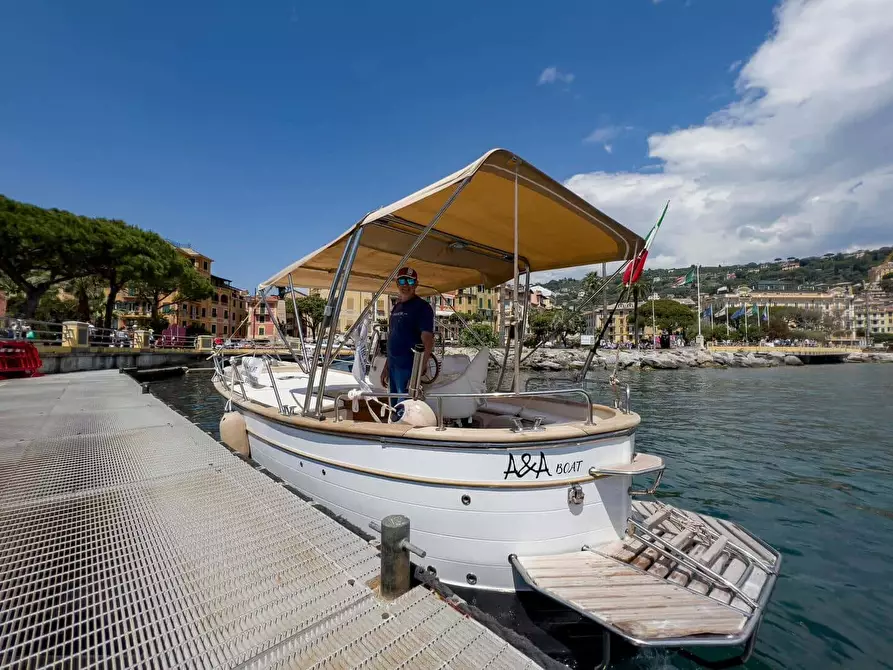 Immagine 41 di Appartamento in affitto  in Via Bartolomeo Maggiocco9 a Rapallo