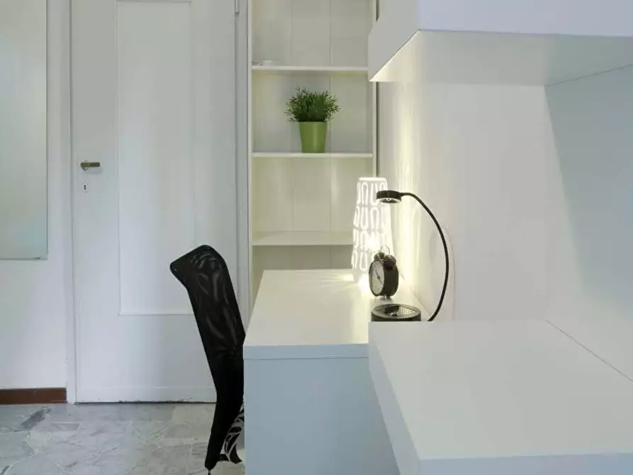 Immagine 2 di Camera in affitto  in Via Salvatore Barzilai15 a Milano