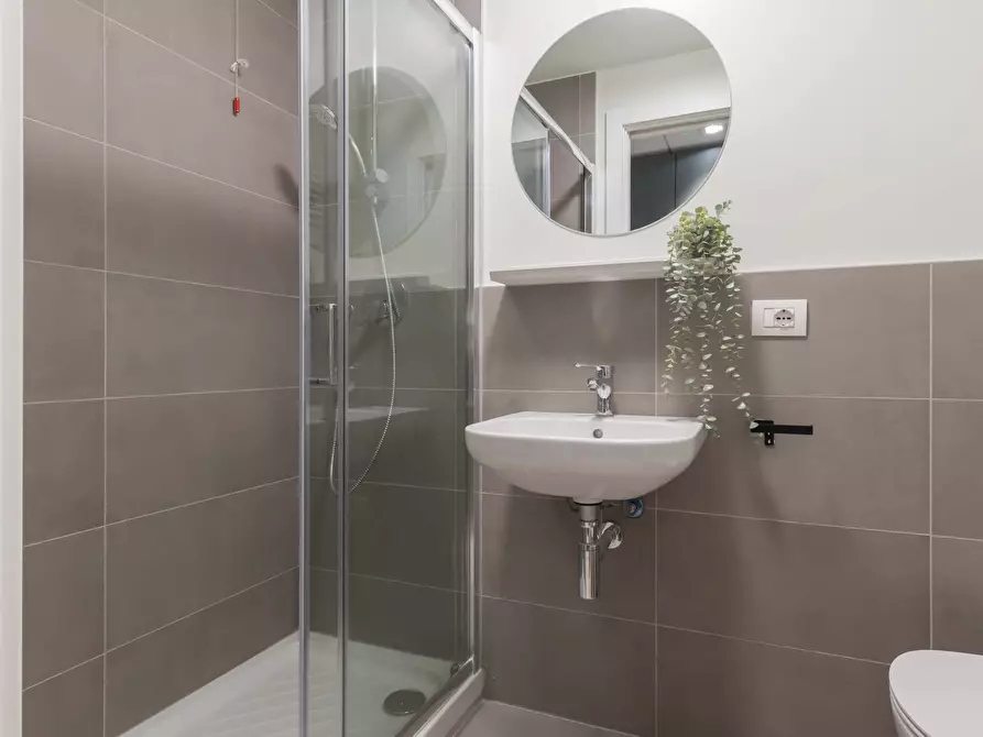 Immagine 31 di Camera in affitto  in Via Lepontina4 a Milano