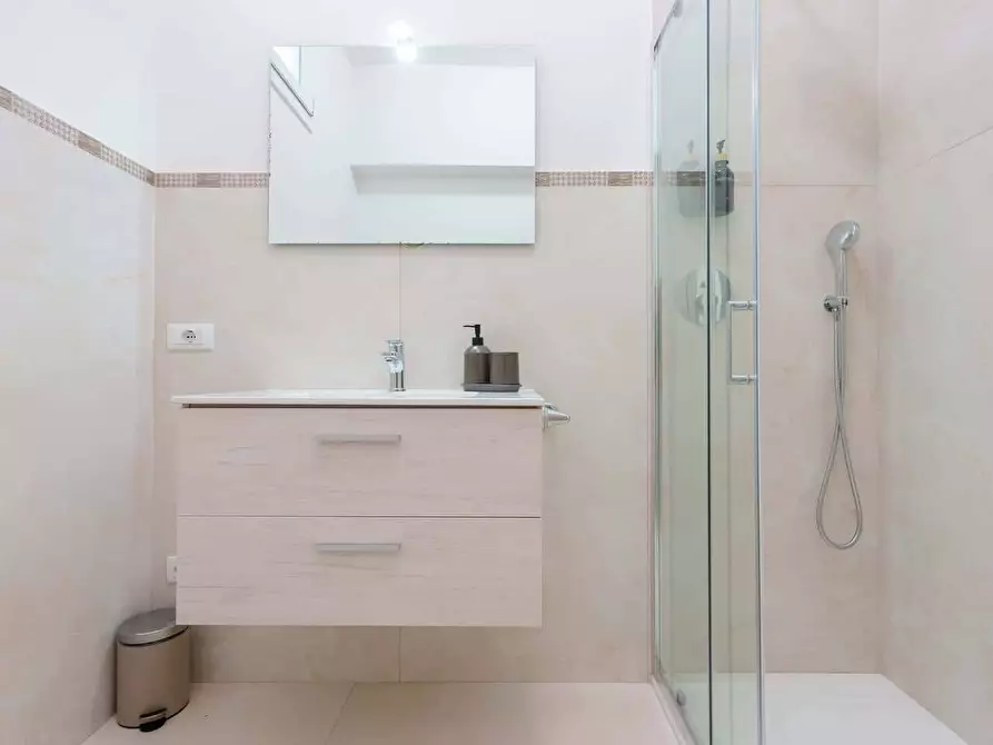 Immagine 9 di Appartamento in affitto  in Via Porrettana117 a Bologna