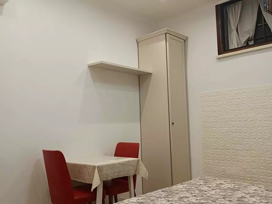 Immagine 9 di Appartamento in affitto  in Via Castell'Umberto27 a Roma