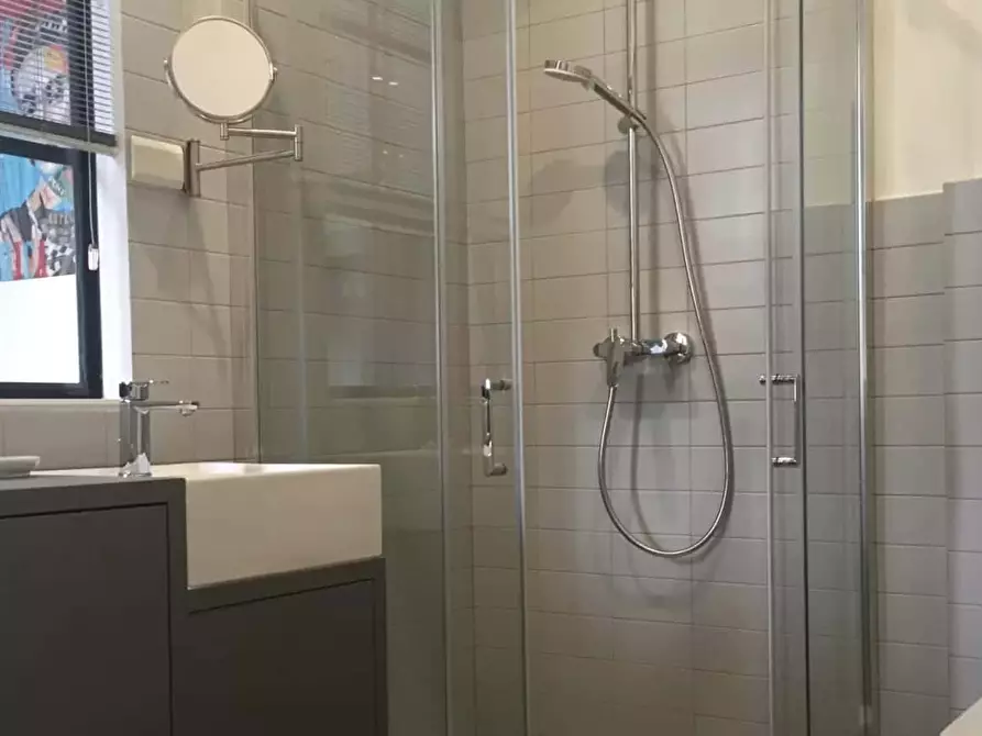 Immagine 45 di Appartamento in affitto  in Via Fausto Baragiola a Cernobbio