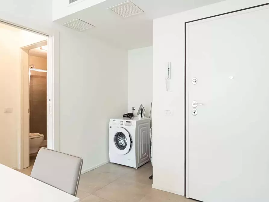 Immagine 38 di Appartamento in affitto  in Via Ippolito Rosellini2 a Milano