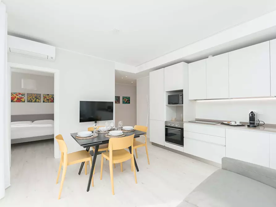 Immagine 1 di Appartamento in affitto  in Via Alfredo Comandini4 a Milano