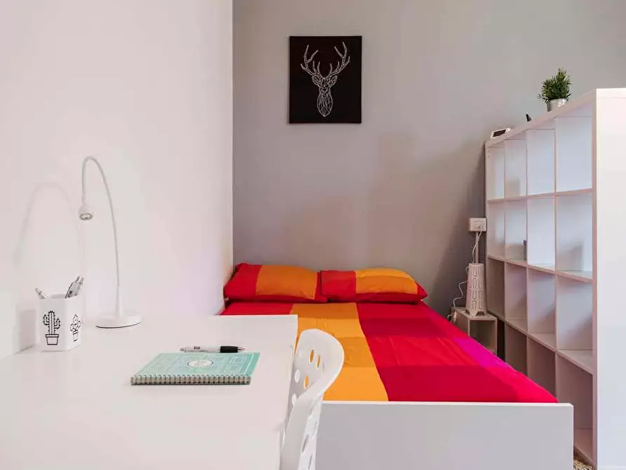 Immagine 2 di Camera in affitto  in Via delle Belle Arti21 a Bologna