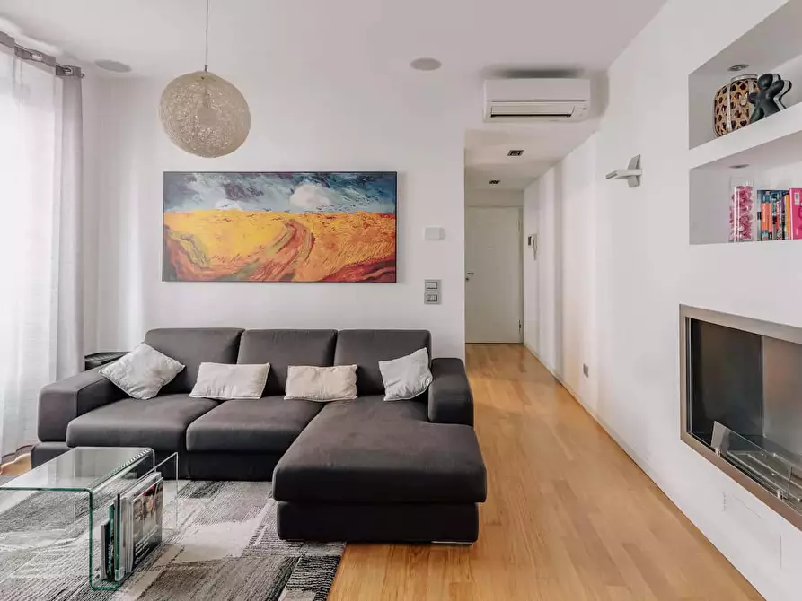 Immagine 20 di Appartamento in affitto  in Via Lazzaro Palazzi9 a Milano