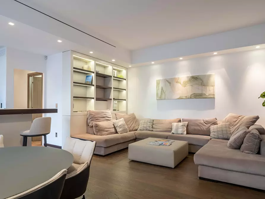 Immagine 23 di Appartamento in affitto  in Via Borgonuovo4 a Milano