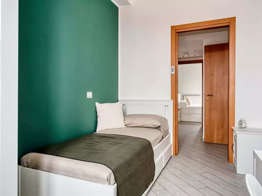 Immagine 4 di Camera in affitto  in Via Giovanni Pezzotti44 a Milano