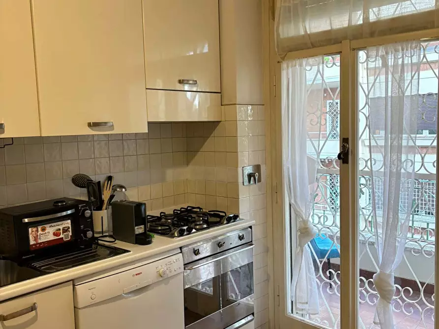 Immagine 24 di Camera in affitto  in Via Pompeo Neri10 a Roma