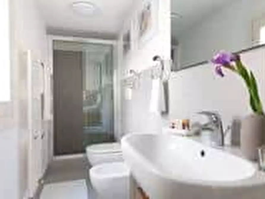 Immagine 9 di Appartamento in affitto  in Lungarno della Zecca Vecchia30 a Firenze