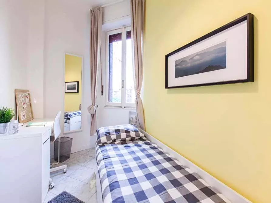 Immagine 2 di Camera in affitto  in Via Salvatore Barzilai9 a Milano