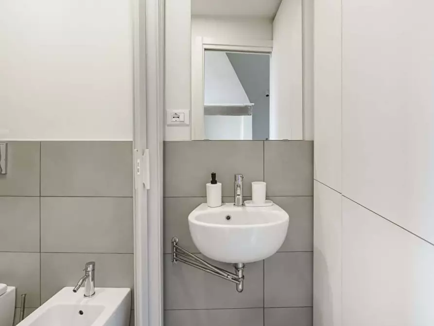 Immagine 9 di Appartamento in affitto  in Via del Porcellana33 a Firenze