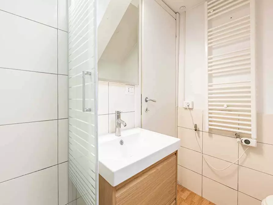 Immagine 19 di Camera in affitto  in Via Comelico8 a Milano