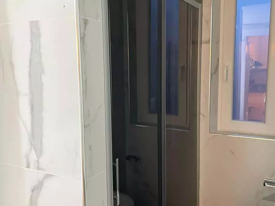 Immagine 14 di Appartamento in affitto  in Via Donatello32 a Milano