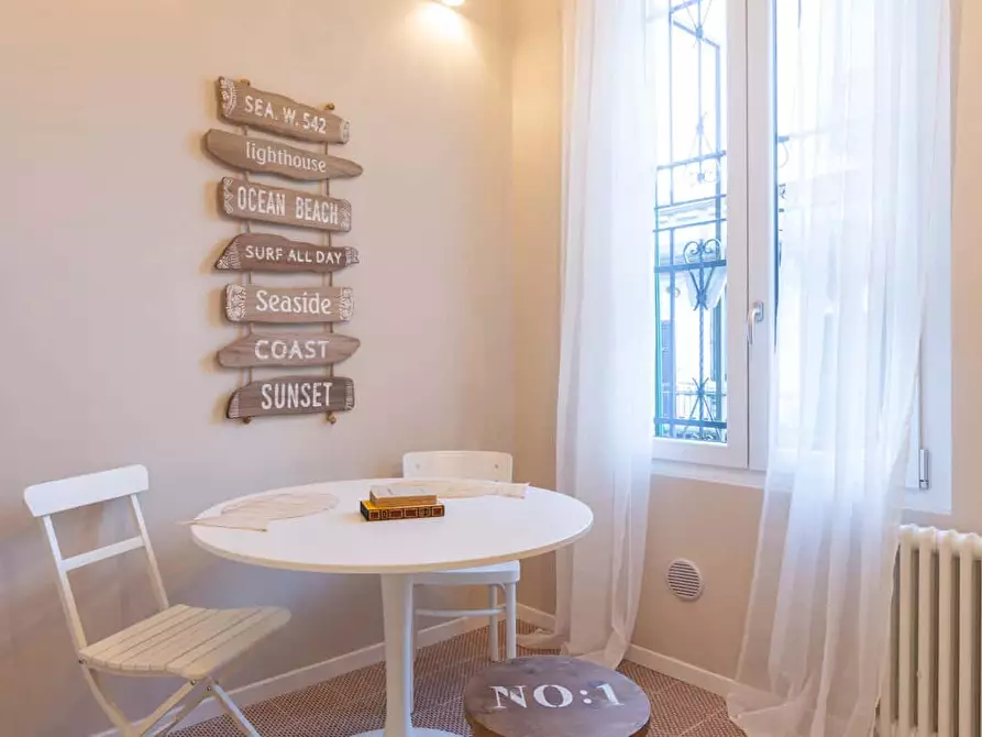 Immagine 14 di Appartamento in affitto  in Via Accademia53 a Milano